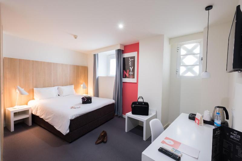 Double Room image 1
