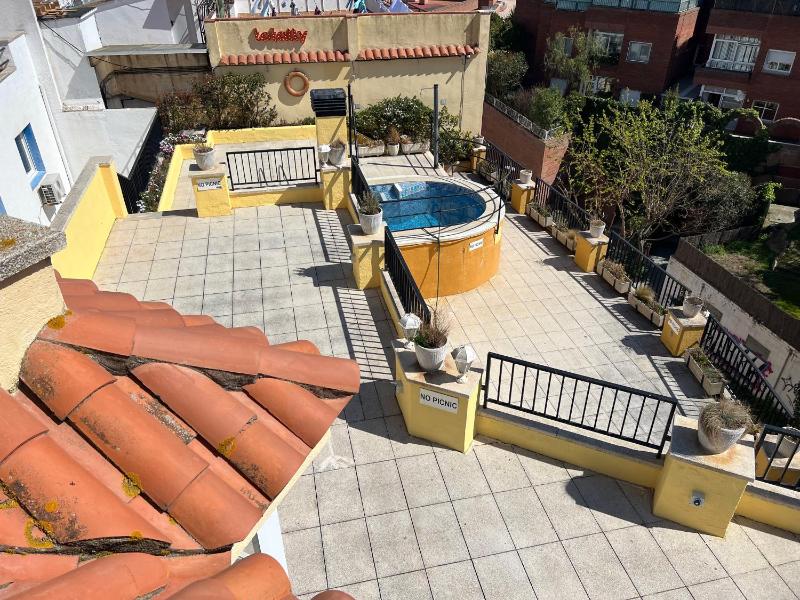 Apartaments Monjardí - image 34