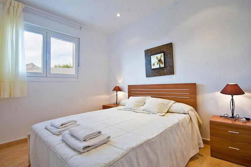Villa Calalga - PlusHolidays - image 12