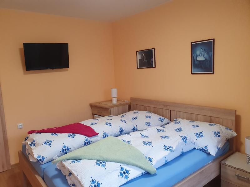 Double Room image 4