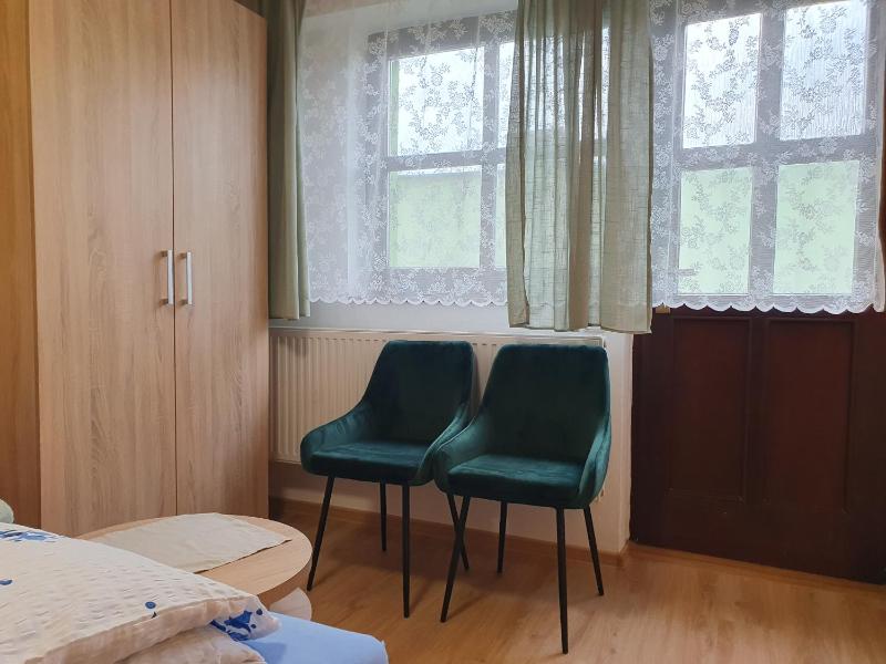 Double Room image 1