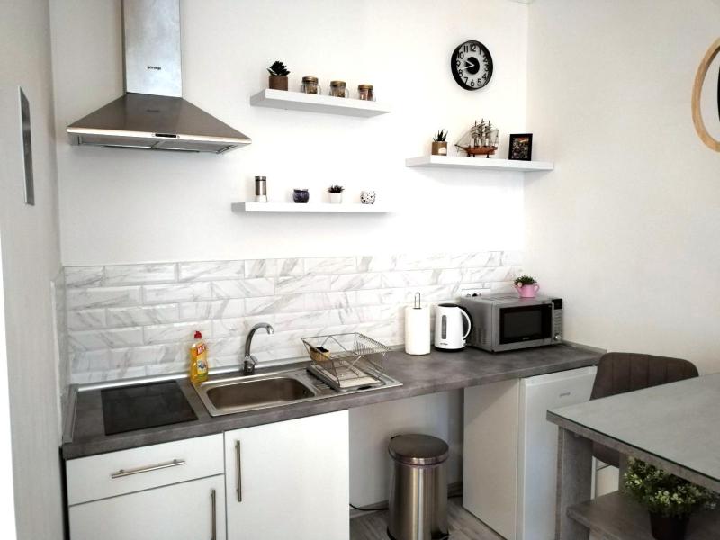 Vajda Apartments - image 12