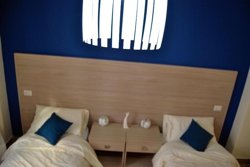 Double or Twin Room image 3
