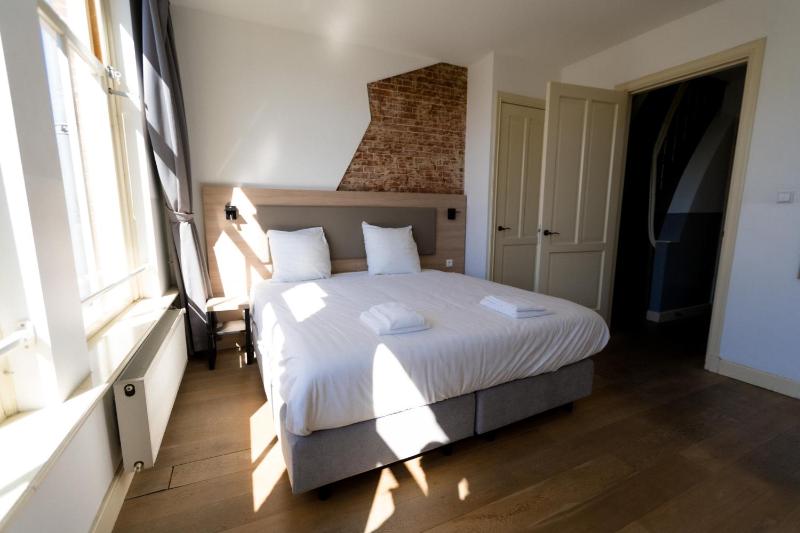 Three-Bedroom Apartment image 4