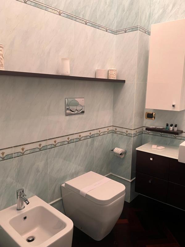 Piazza Maggiore Luxury Apartment by Synergy - image 12