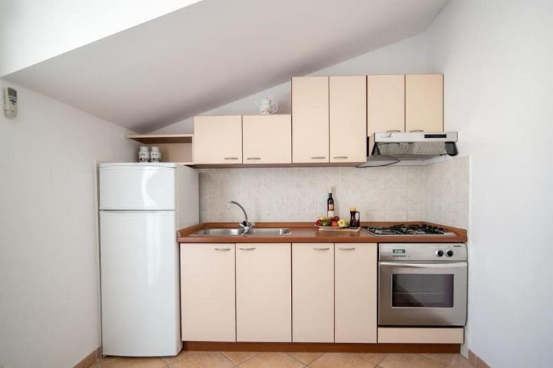 Family-friendly apartments with swimming pool Supetar Brac - 16774 - image 16