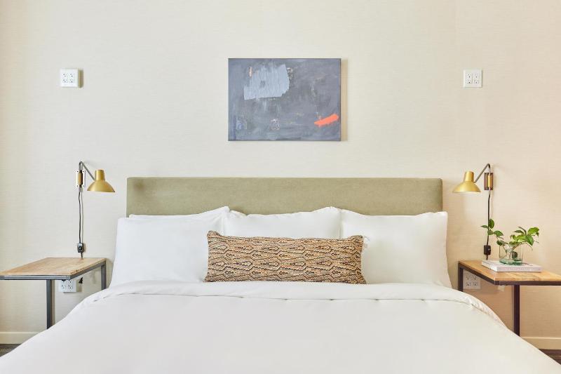King Room image 4
