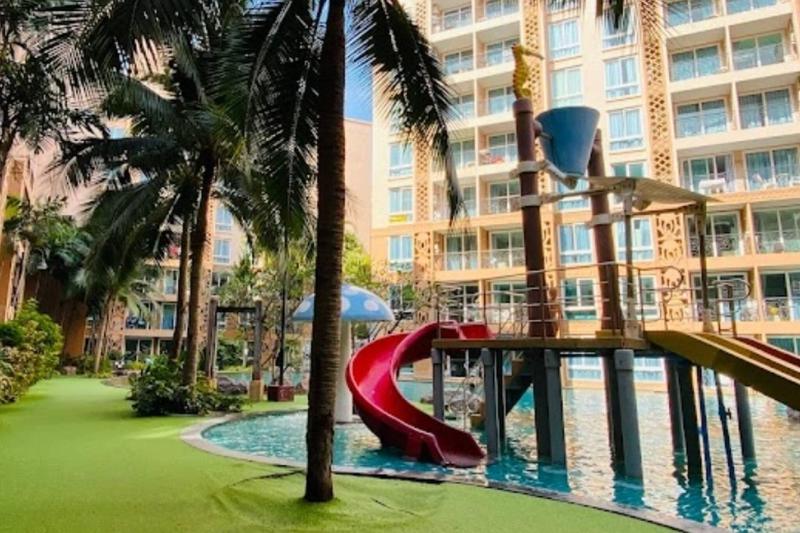403C - Luxurious 1-BR Condo with Pool View in Pattaya - image 11