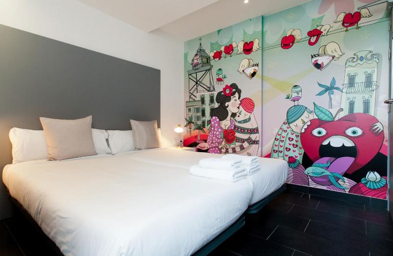 Twin Room with Terrace image 3