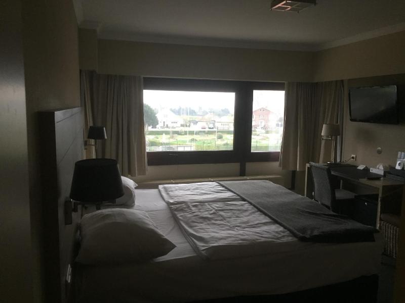 Large Double Room image 2