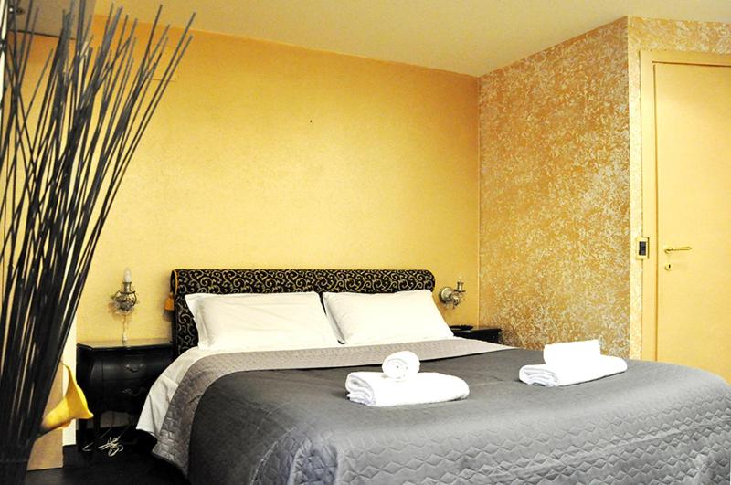 Superior Double Room image 1