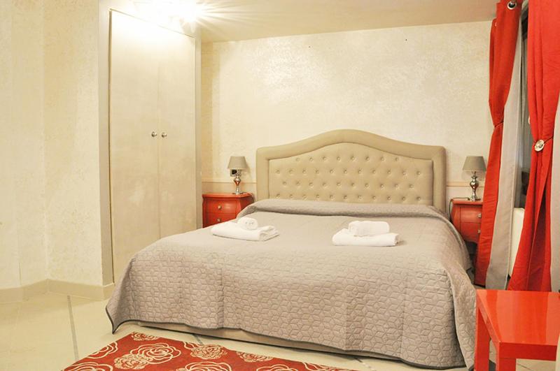 Superior Double Room image 1