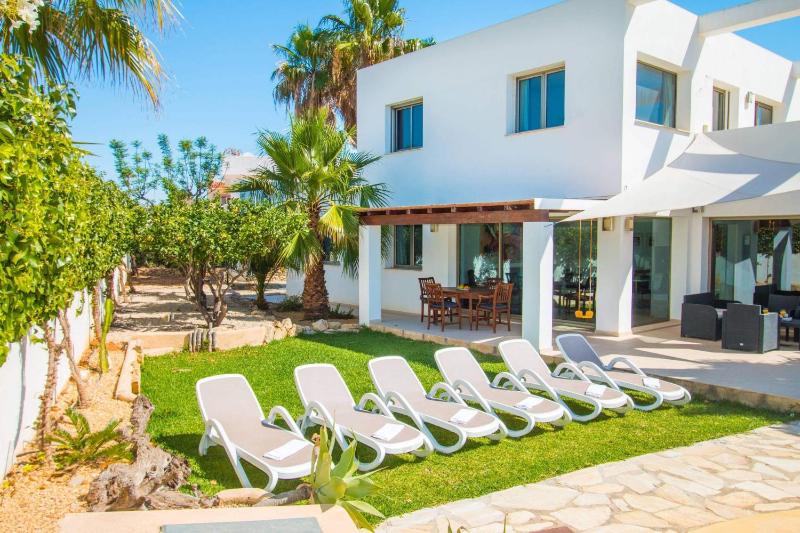 Villa Athos - PlusHolidays - image 12