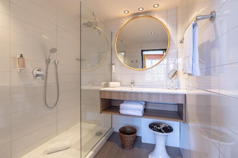 Chambre Signature 27m2 avec balcon vue mer  image 2
