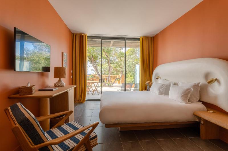 Double Room with Terrace - Garden View image 1