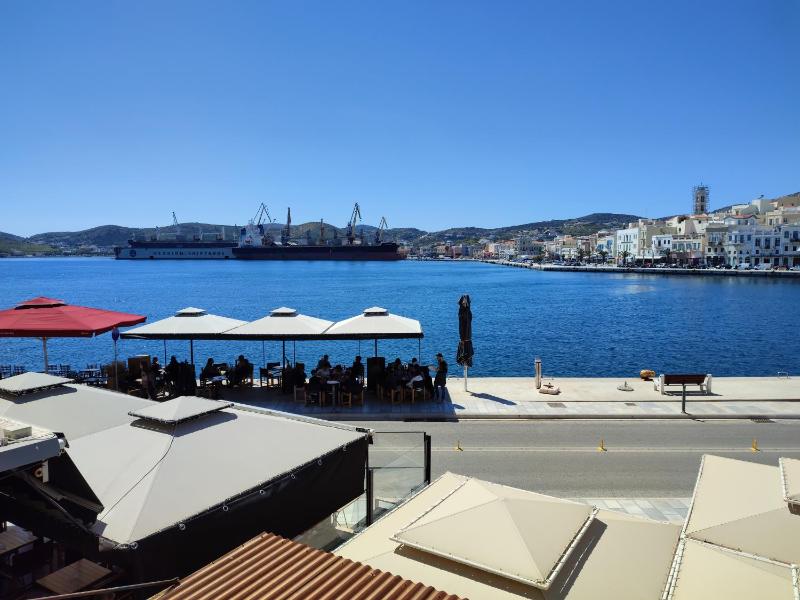 Triple Room with Sea View image 4