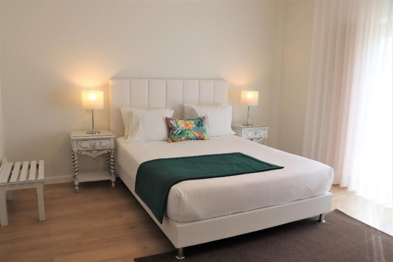 Master Suite image 3