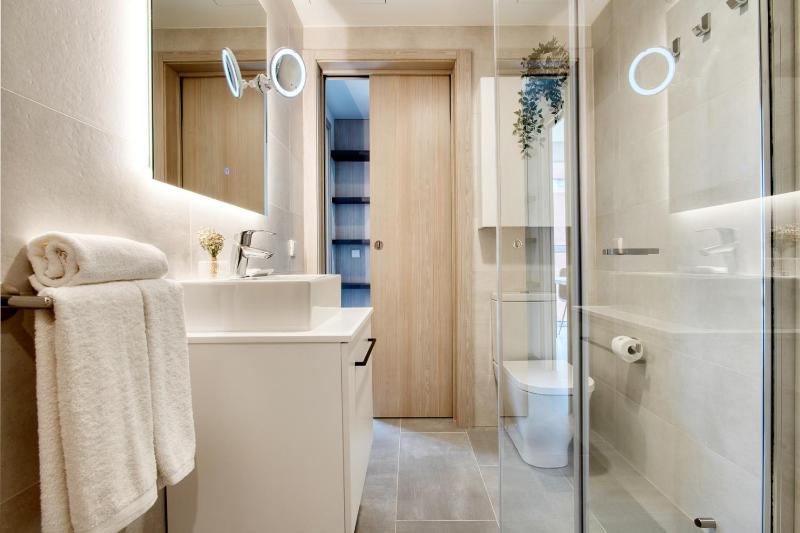 Calm Apartments - image 12