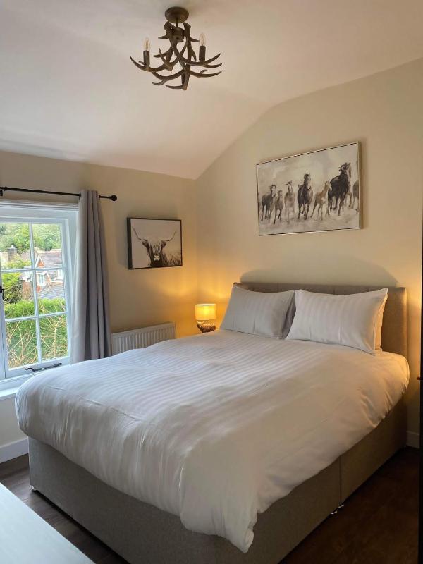 Double Room with Private Bathroom image 1