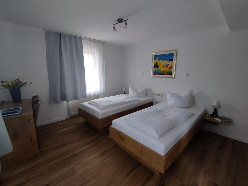 Standard Double Room image 2