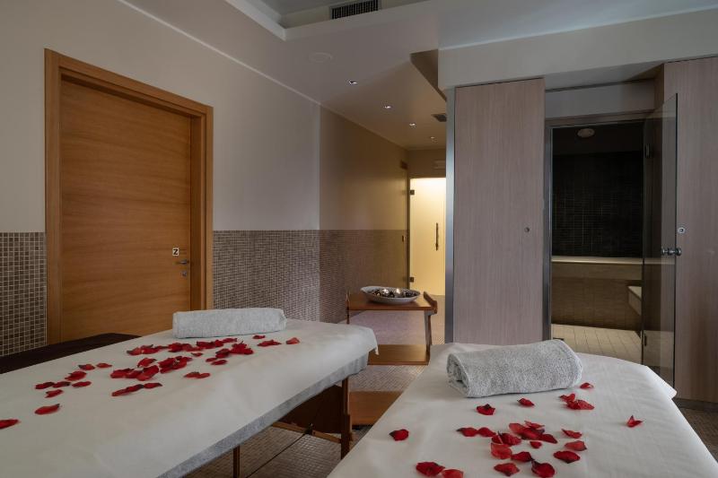 The Ziba Hotel & Spa - image 2