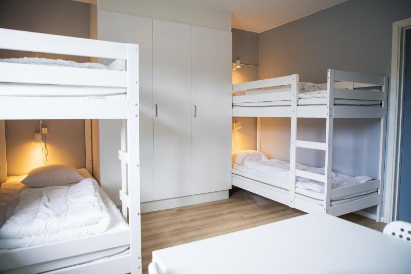 Quadruple Room with Shared Bathroom image 3