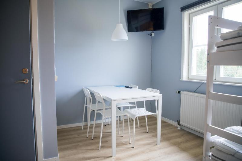 Quadruple Room with Shared Bathroom image 2