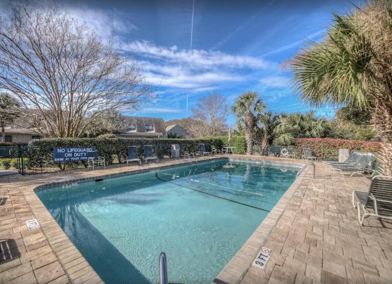 727 Queens Grant - image 11