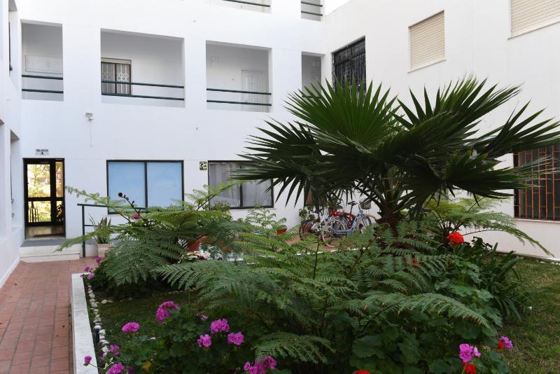 StayHub Ocean Horizon Sea View & Pool - image 46