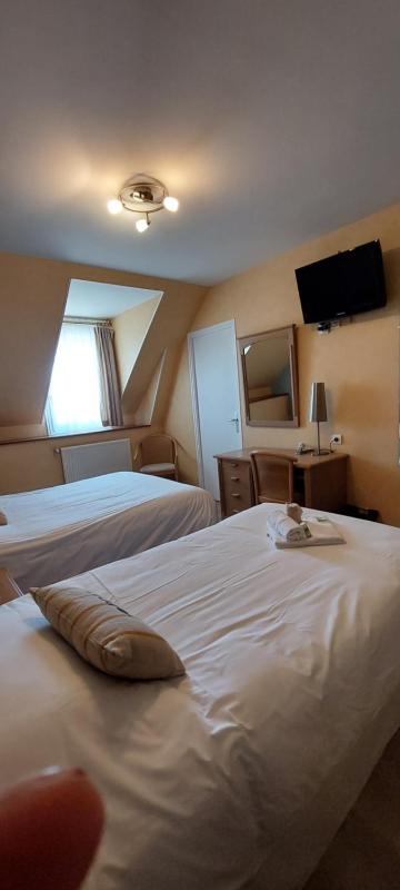 Comfort Triple Room image 1