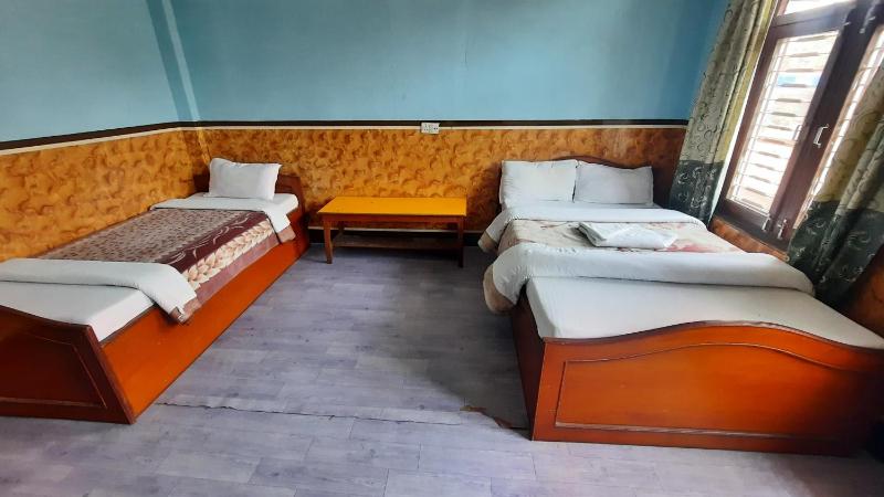 Hotel Lake Garden - image 5