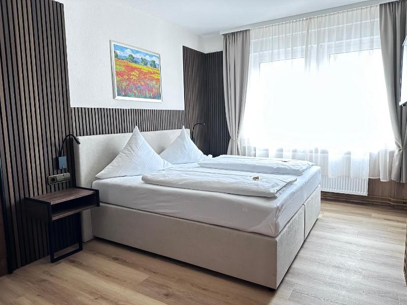 Double Room image 1