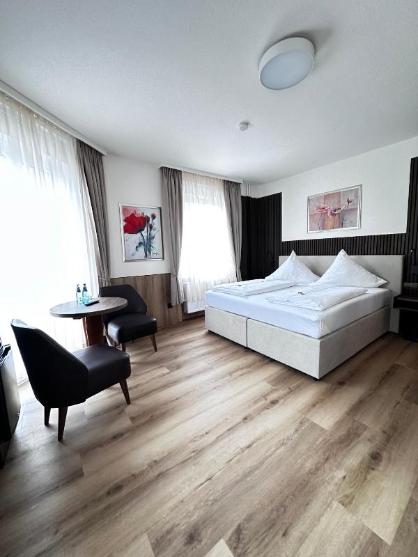 Superior Double Room image 1