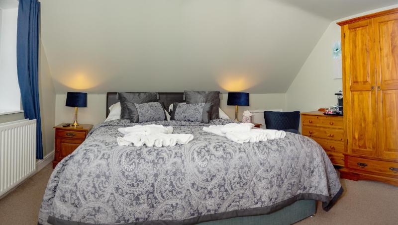 Standard Double Room image 4