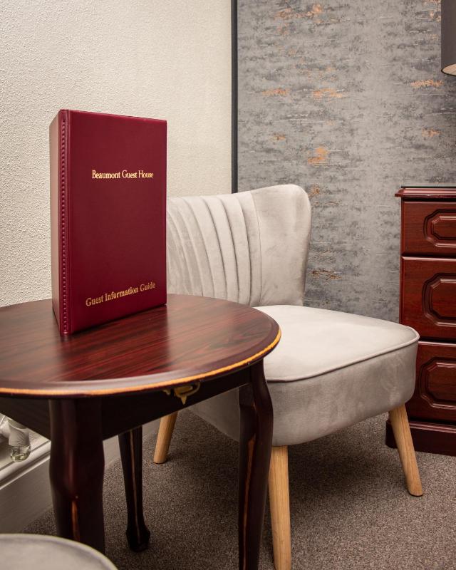 Standard Twin or Double Room image 3