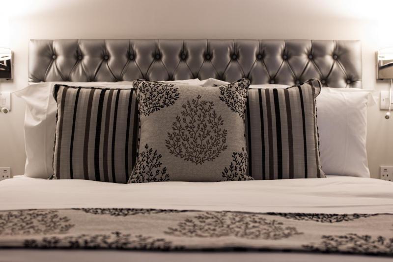 Superior Quadruple Room image 3