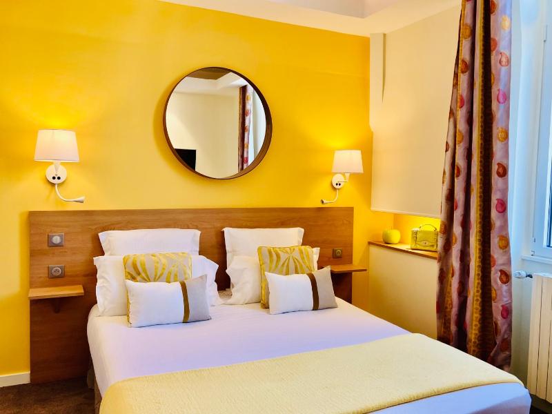 Superior Double Room image 1