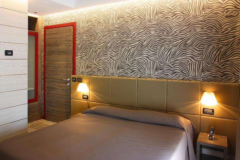 Luxury Double Room image 2