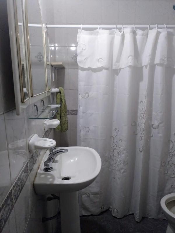 Departamento con excelente ubicación - image 7