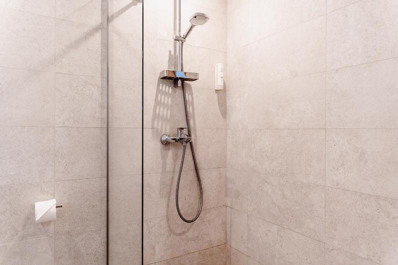 Deluxe Studio image 4