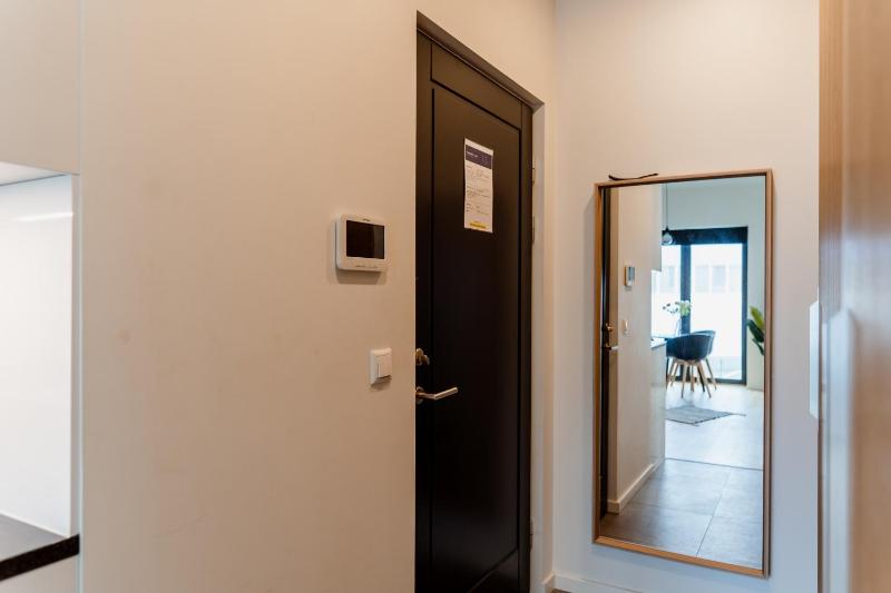 Deluxe Studio image 2