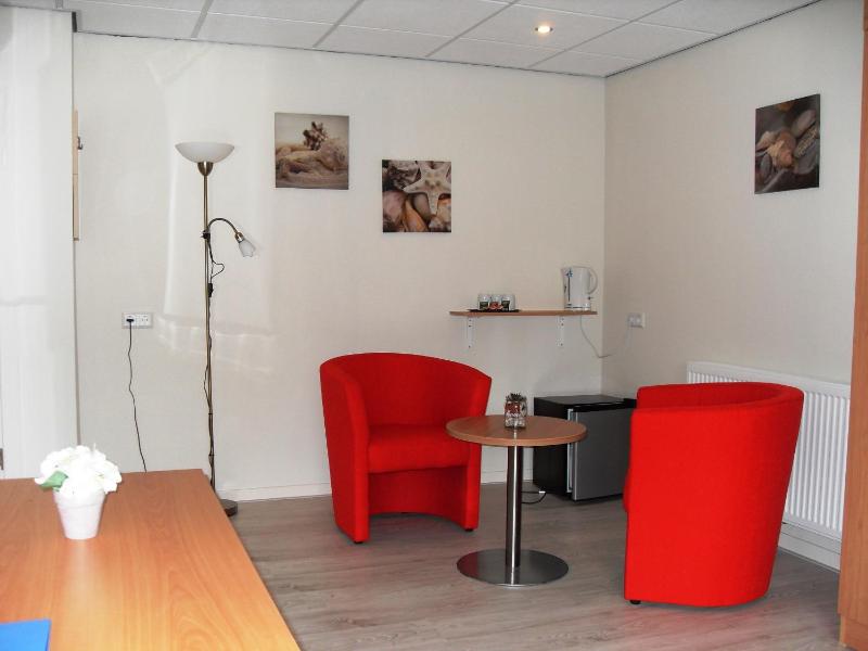 Standard Triple Room image 1