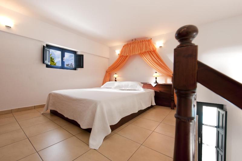 Apartment image 3