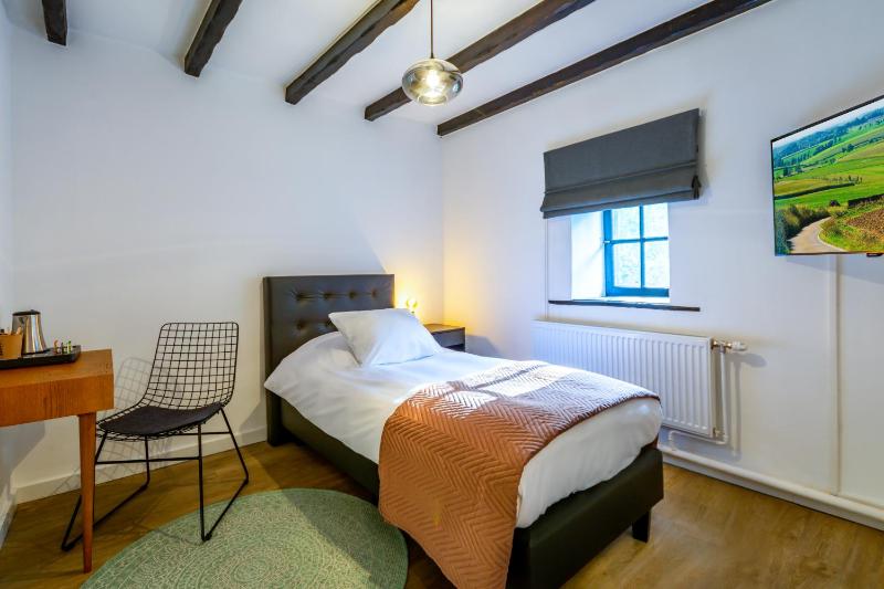 Single Room image 1