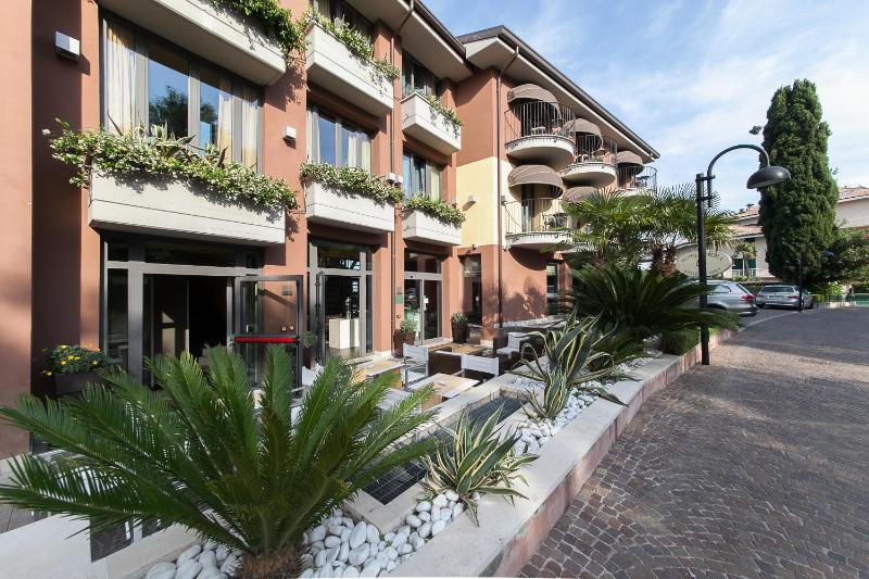 Hotel Aurora - image 26