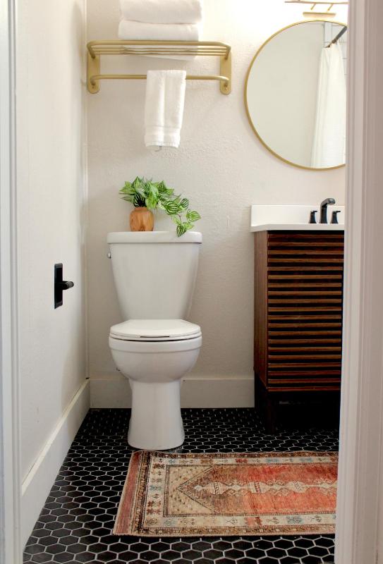 Queen Room image 4