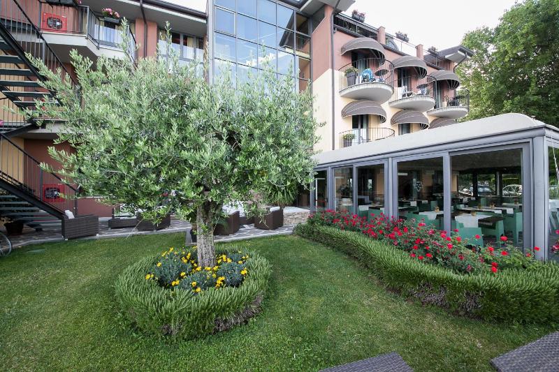 Hotel Aurora - image 13