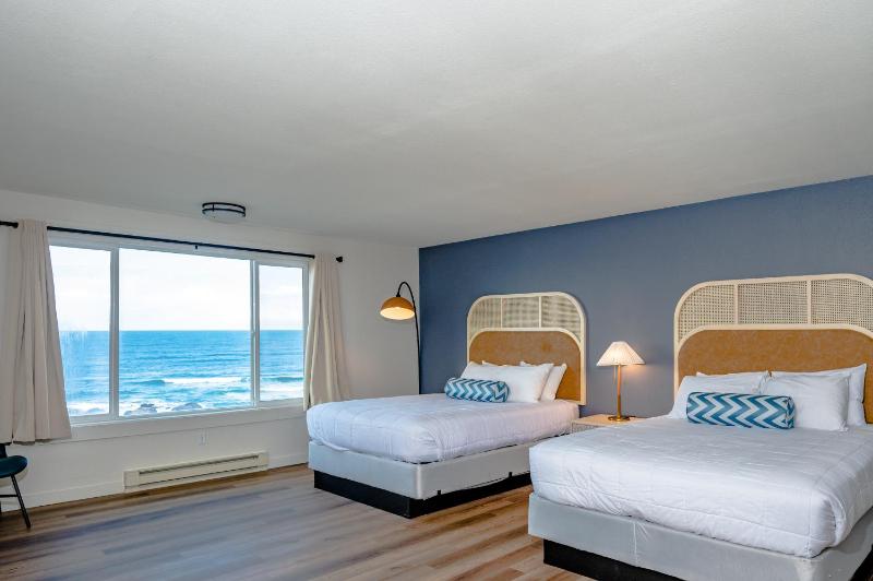 Seagull Beachfront Inn - image 36