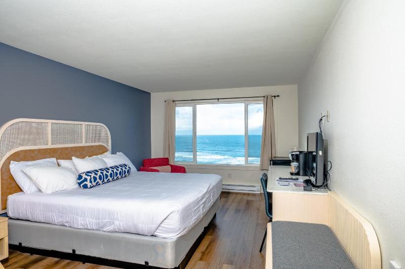 Seagull Beachfront Inn - image 46