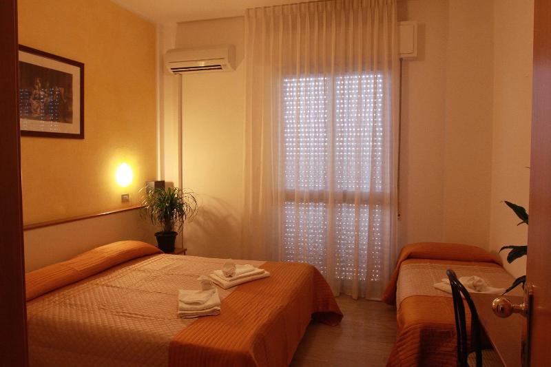 Triple Room image 1